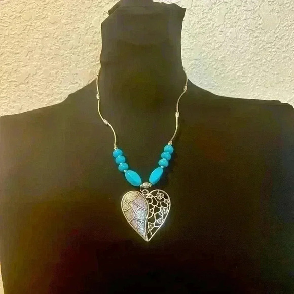 Boho Style Silver Geometric Heart Shaped Torquoise Stone Necklace 12” length - Picture 1 of 7
